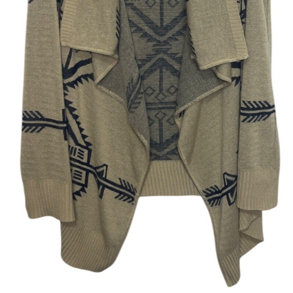 Charming Charlie Aztec Print Open Front Sweater V… - image 4